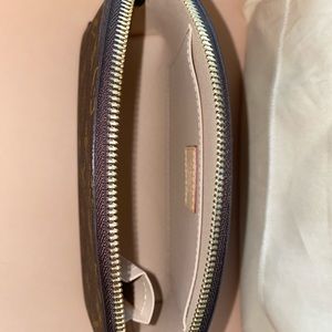 Brand New Louis Vuitton Makeup Bag